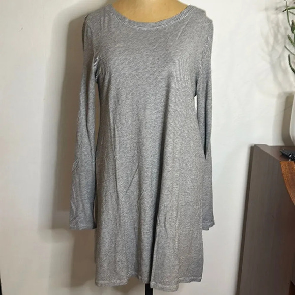 CP Shades XS long sleeve tunic grey and white striped 32” great pre owned cond - Picture 1 of 5